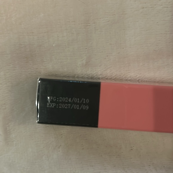 Luxe Cosmetics Luxe Eyelash Serum - Picture 2 of 7